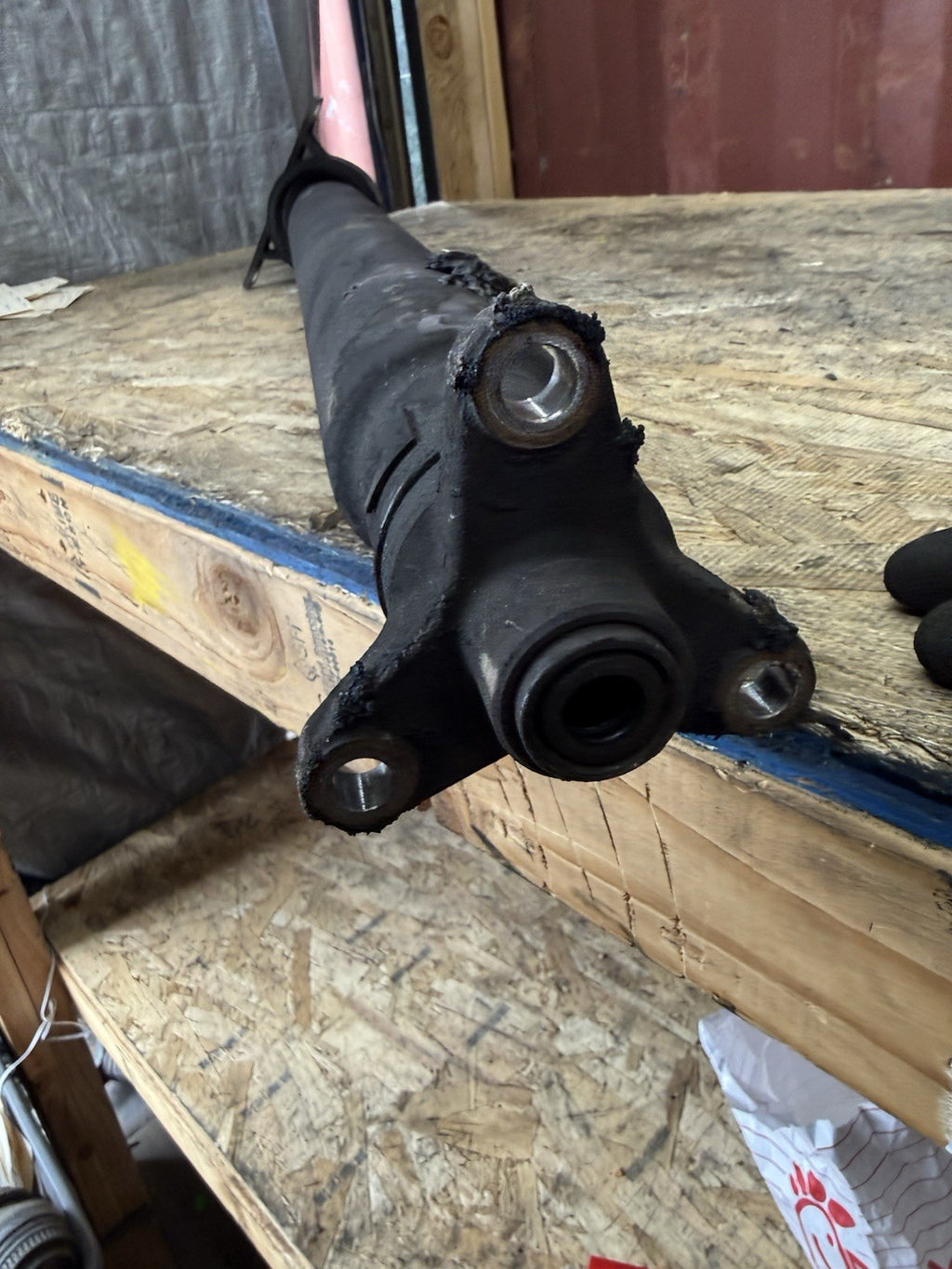 2004 BMW 530 26107573575 Driveshaft / 7529968 / 17338042 BMW SERIES 5  "NOTE"