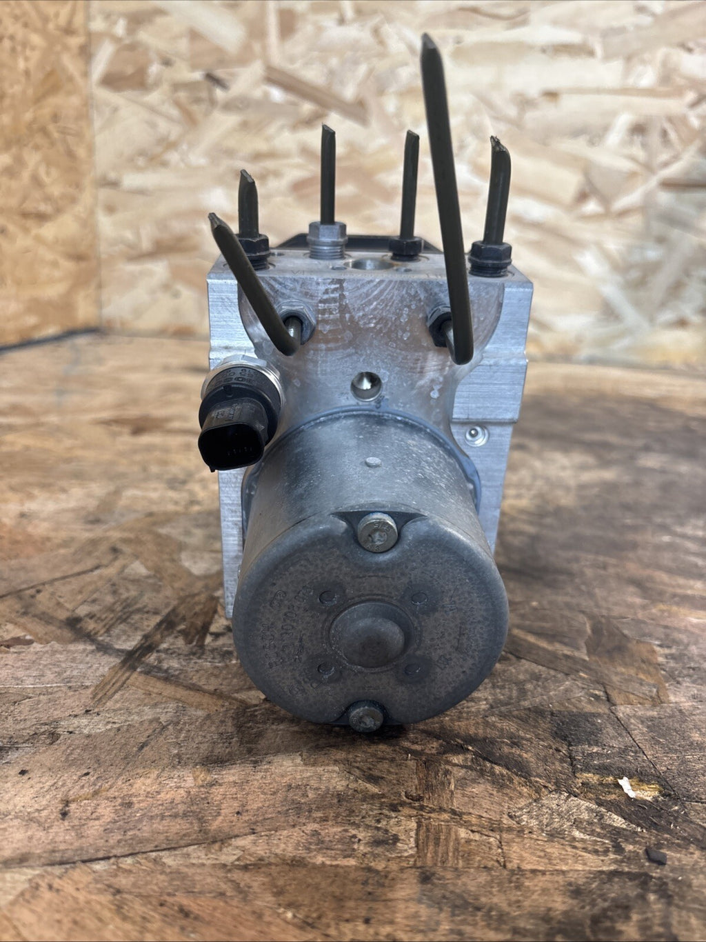 BMW E46 325xi 330xi ABS PUMP BRAKE CONTROLLER ASC HYDRAULIC HYDRO BLOCK UNIT DSC