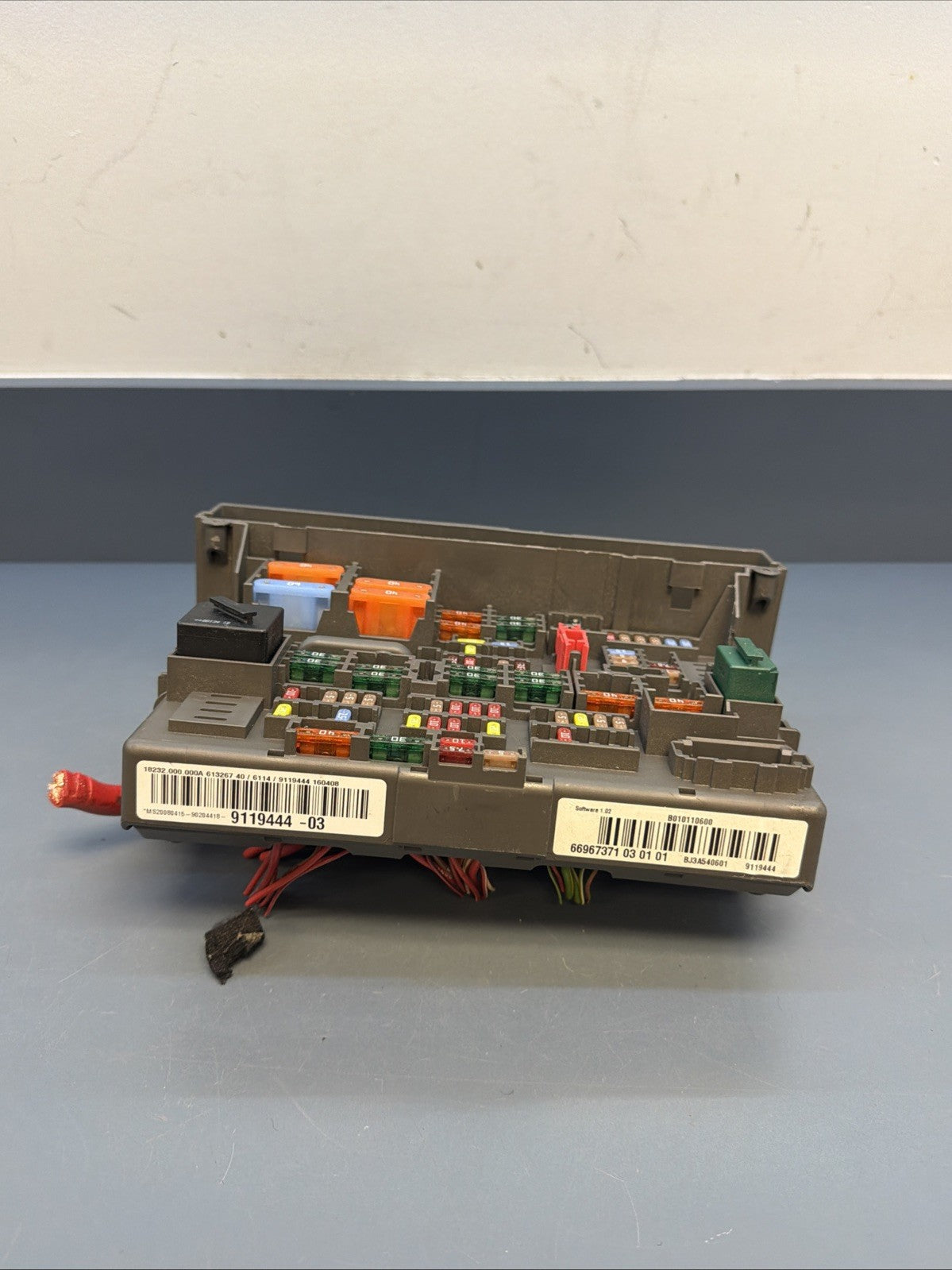 BMW 1 3 X1 Series E90 E91 E84 E87 Fuse Box Front Power Distribution 9119444