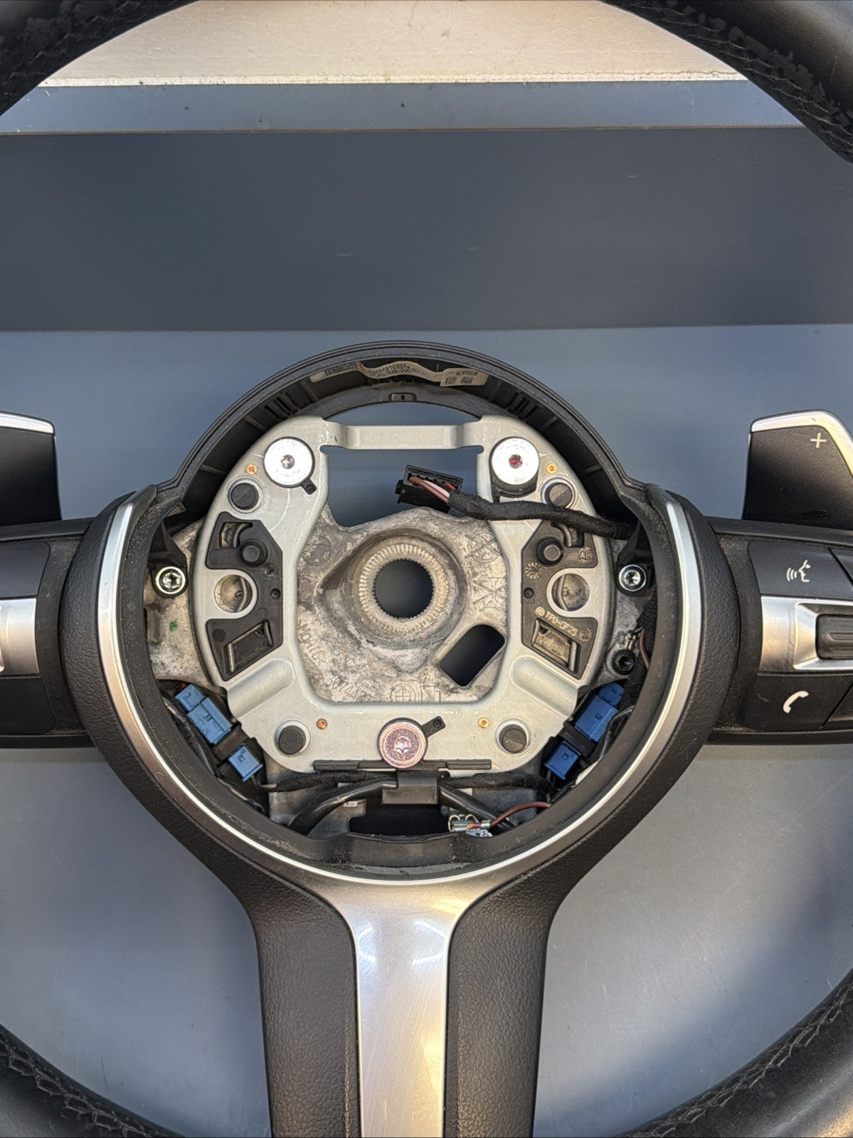 2012-2015 BMW M3 F30 M SPORT STEERING WHEEL M COLORED TRIM 3074437 OEM *NOTE*