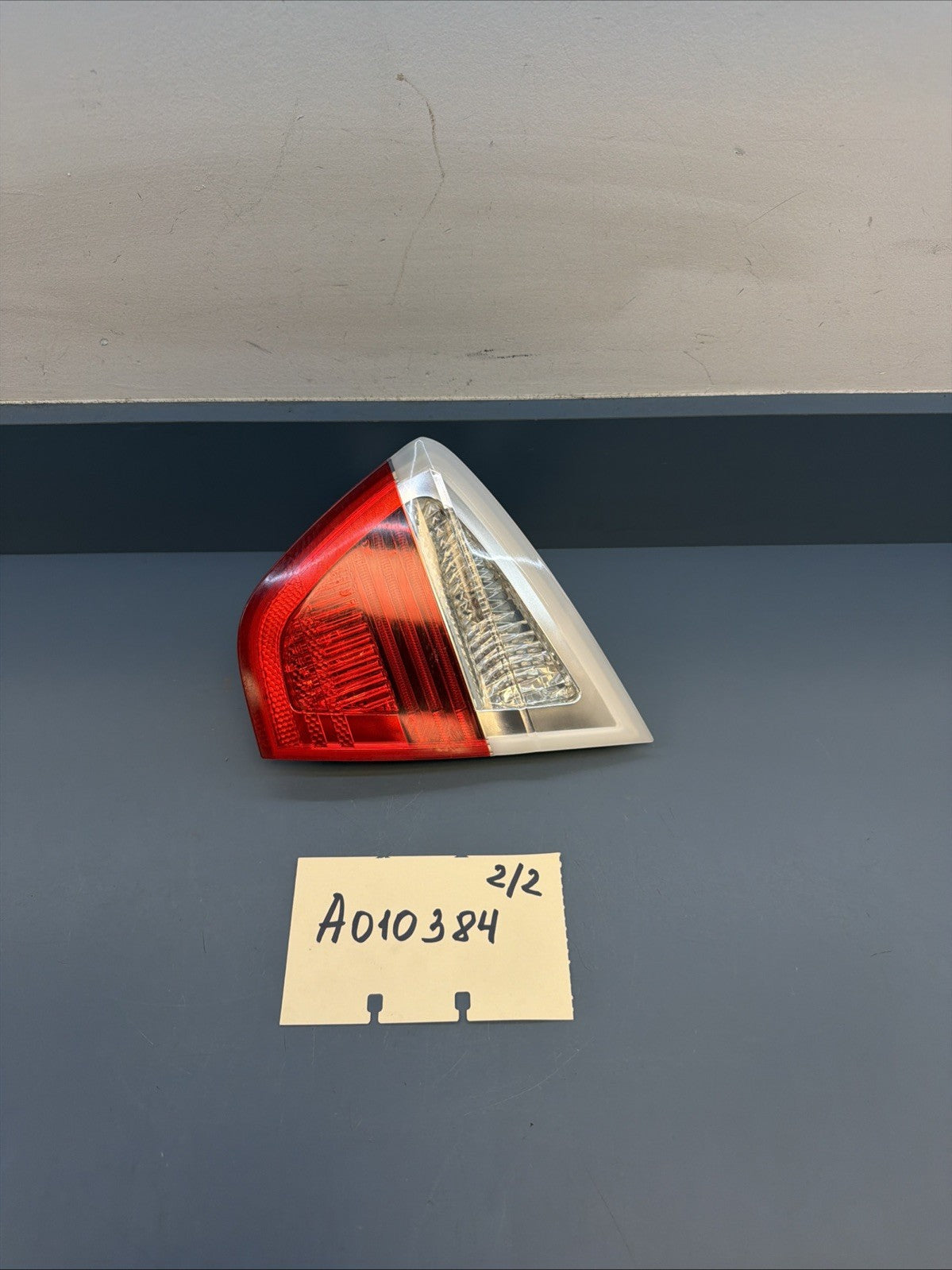 06-08 BMW E90 325i Rear Right Side Inner Tail Light Saloon 6937460 OEM PRE LCI