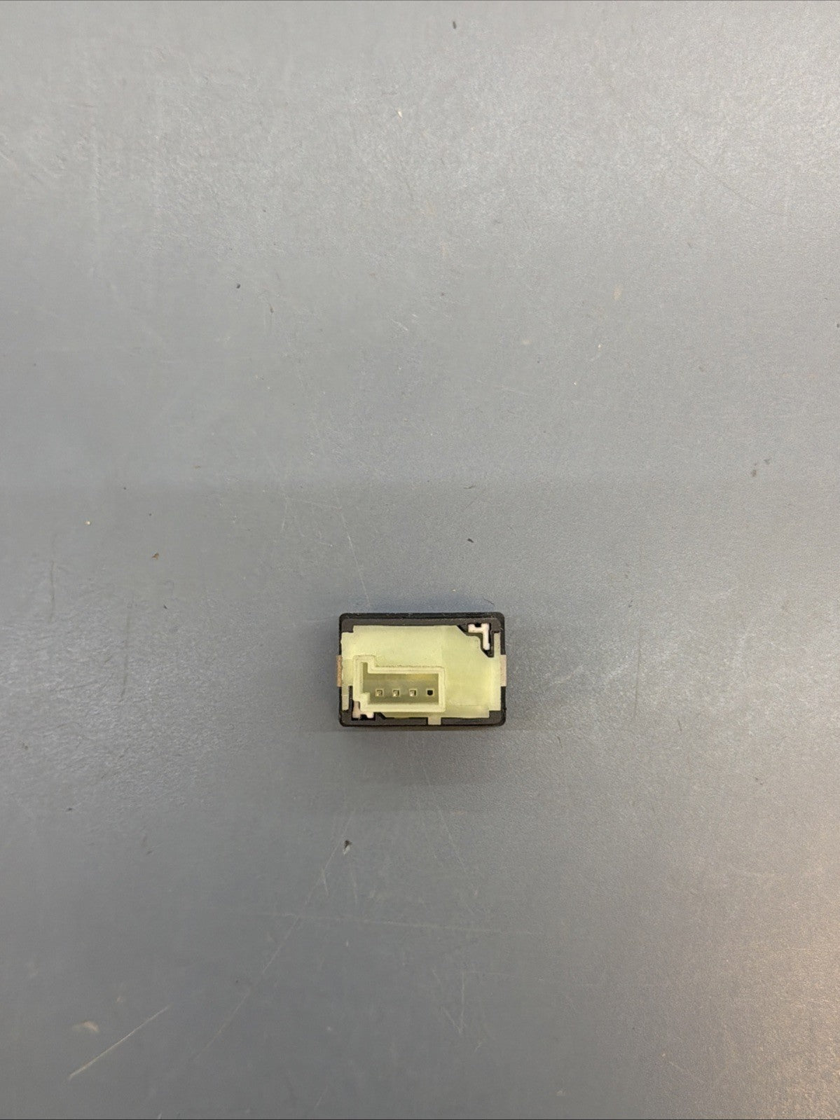 2004-2013 BMW 3-SERIES 5-SERIES Trunk Release Unlock Switch Button 6921846OEM