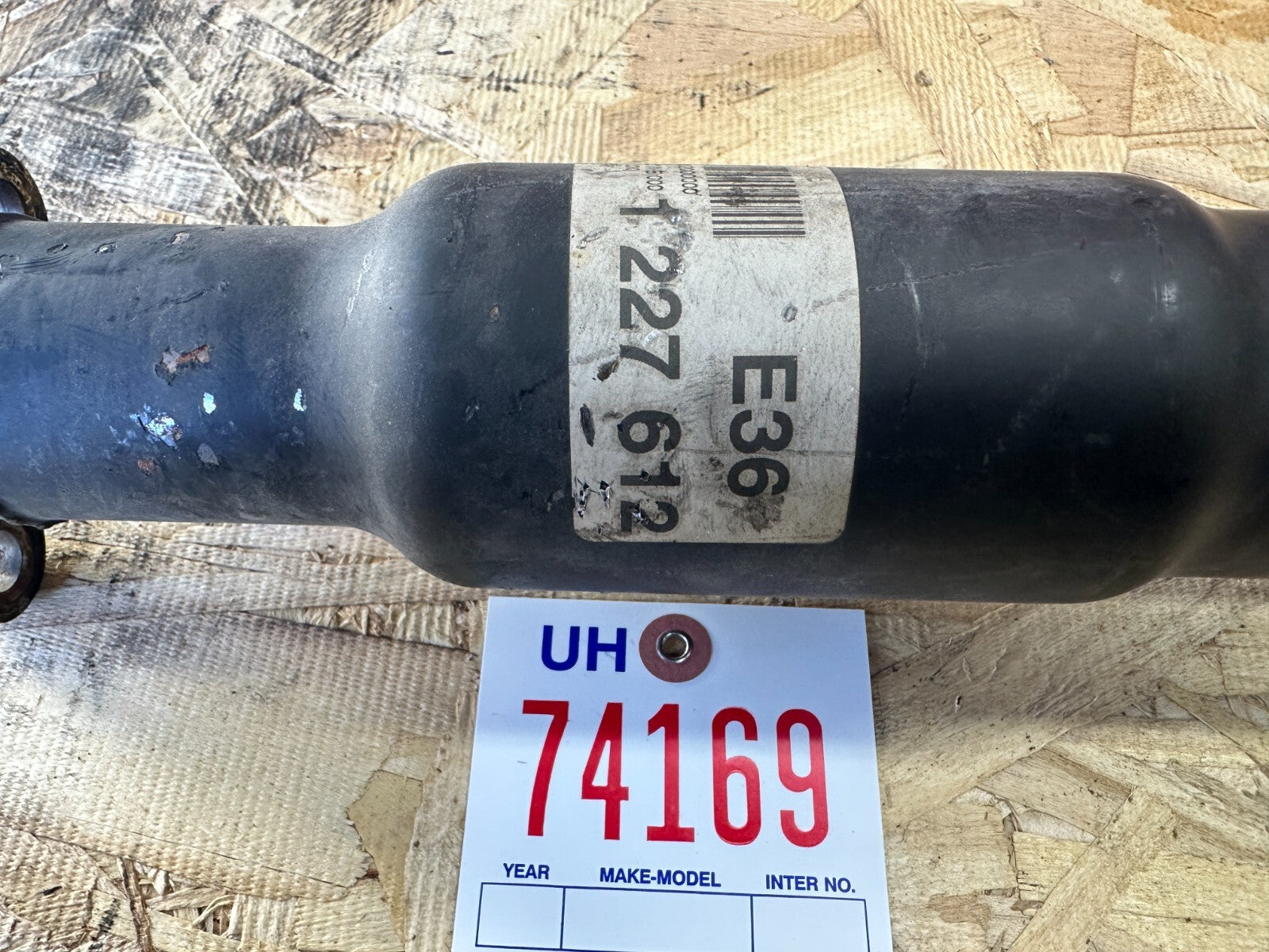 OEM BMW REAR DRIVESHAFT FITS AUTOMATIC 90-99 E36 323 325 328 1227612