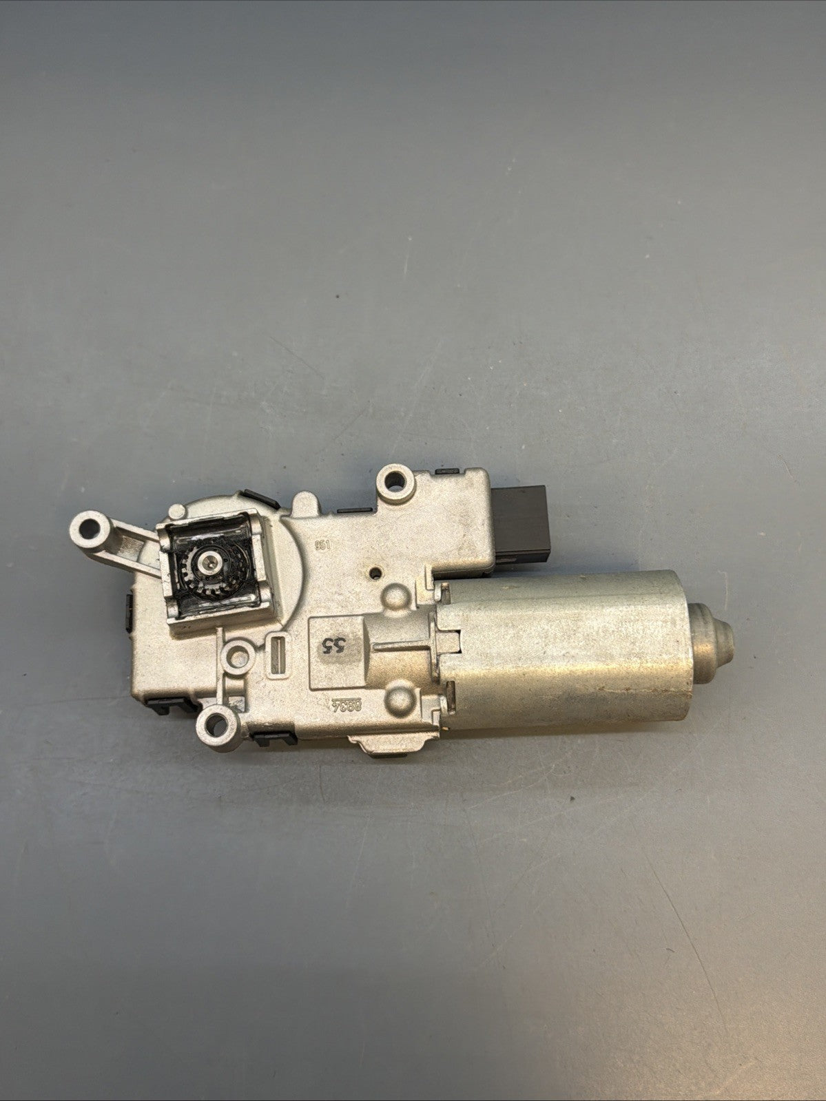 04-10 BMW X3 E83 Upper Sunroof Moon Roof Motor Unit 6922652 OEM
