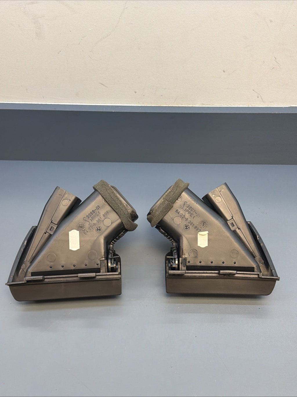 00-06 BMW E46 Dash Air Vent Panel Front Right/Left 8361898 8361897