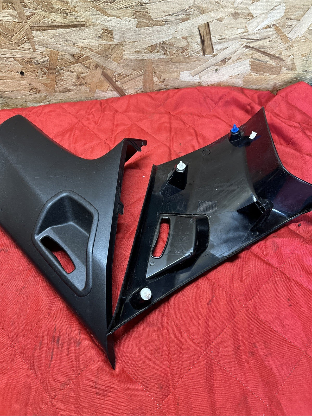 07-13 BMW X5 E70 Rear D Pillar Upper Trim Cover Pair OEM 7141497 7141498 BLACK
