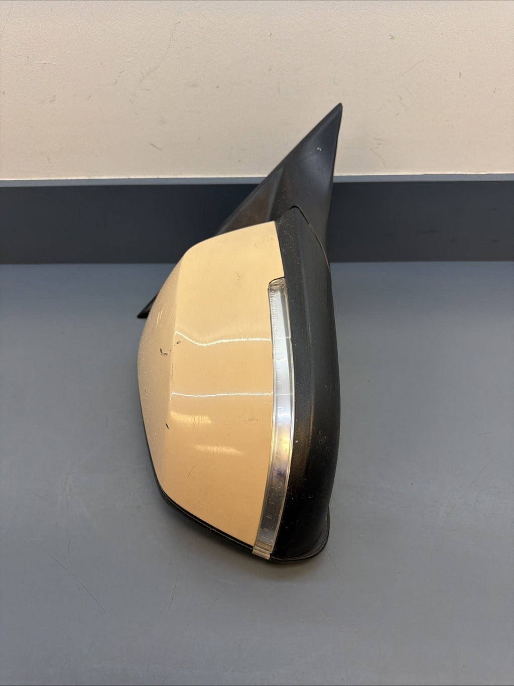 BMW F30 12-18   Front Right Passenger Side Door Mirror 021185 OEM
