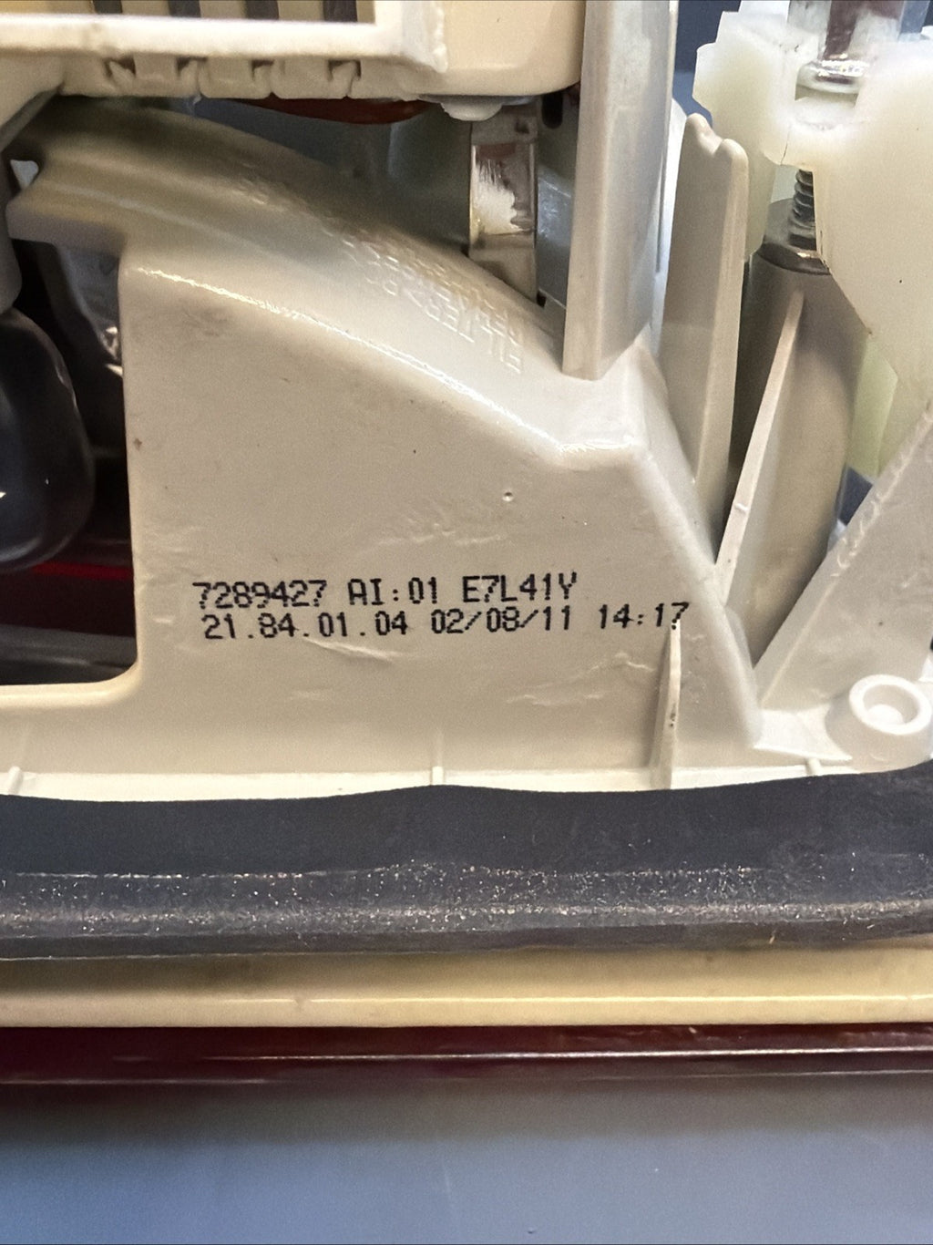 09-11 BMW E90 M3 335 328 Left And Right Inner Trunk Tail Light  7289427 7289428