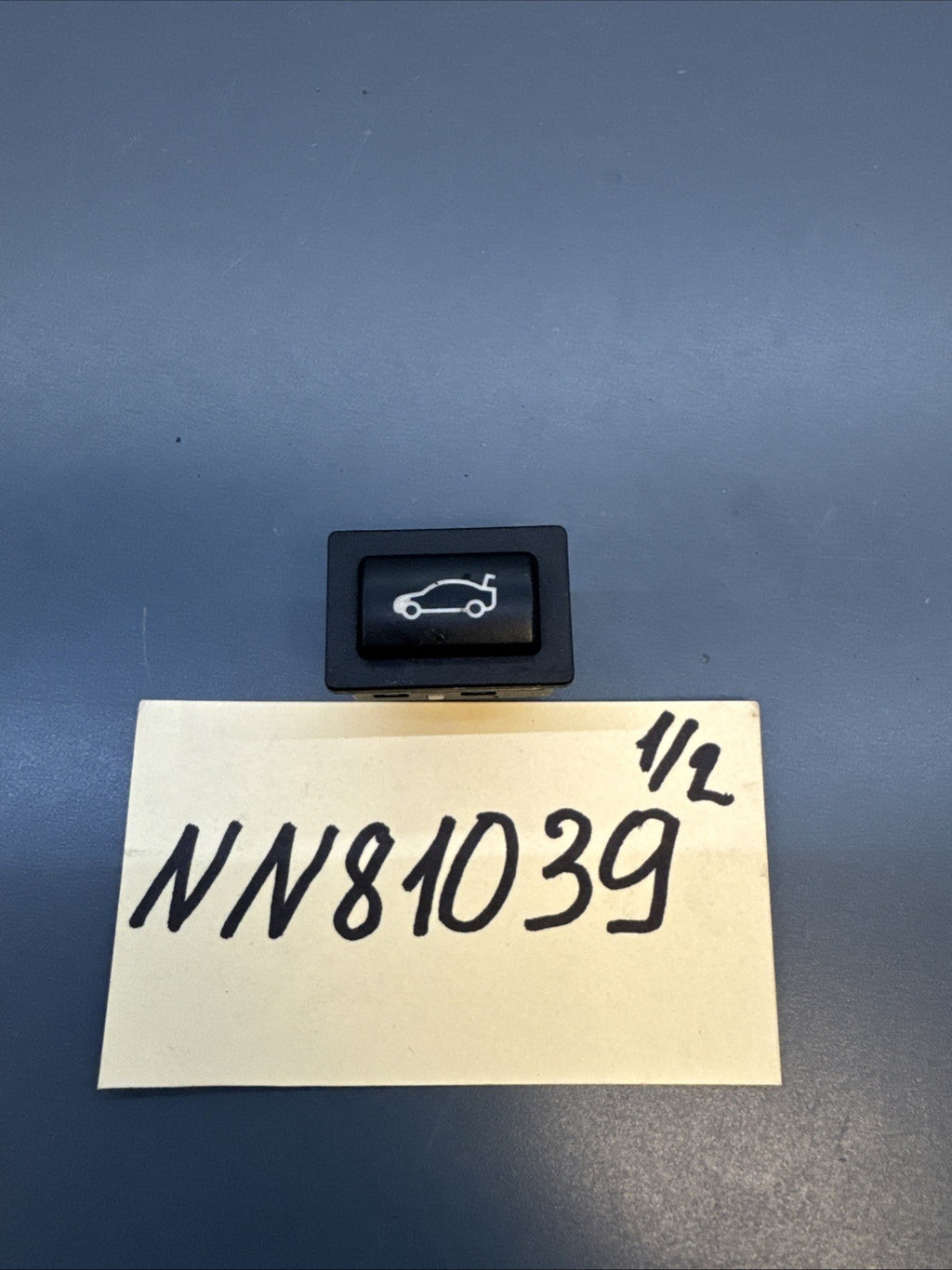 BMW E90 E60 F13 F02 F30 F10 FRONT LOWER TRUNK UNLOCK BUTTON SWITCH OEM
