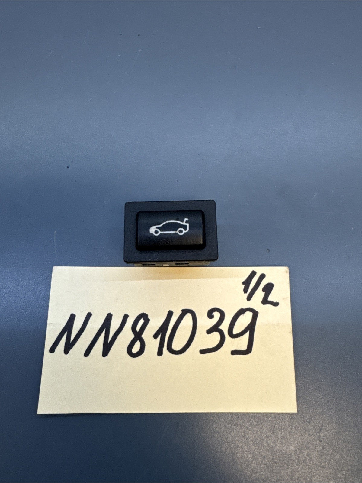 BMW E90 E60 F13 F02 F30 F10 FRONT LOWER TRUNK UNLOCK BUTTON SWITCH OEM