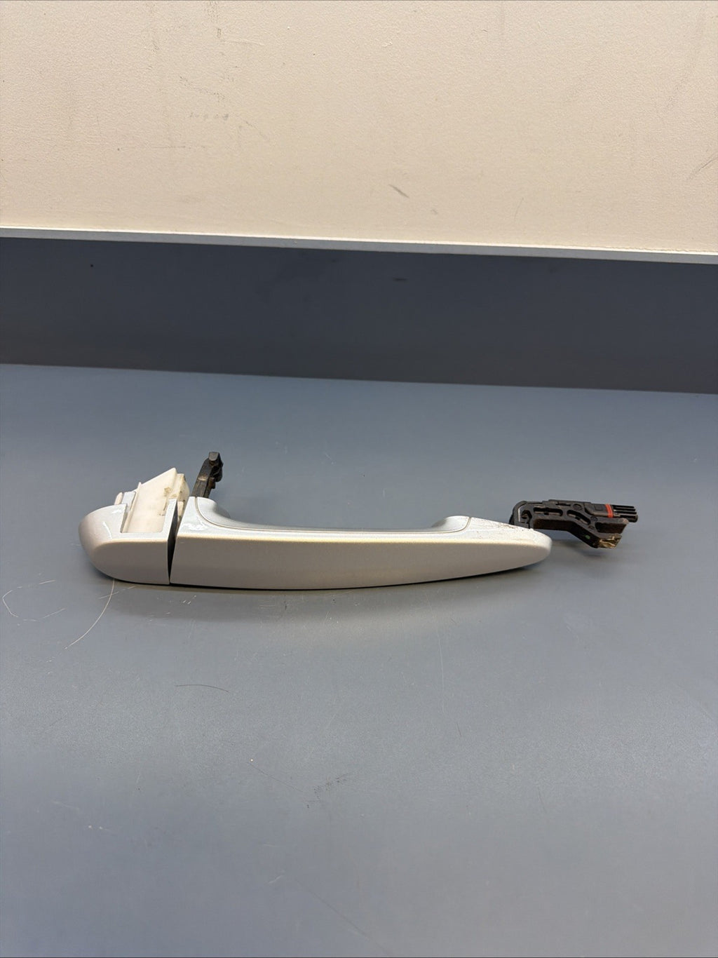 BMW X5 Series E70 Rear Right Passenger Side Exterior Door Keyless Handle 7209309
