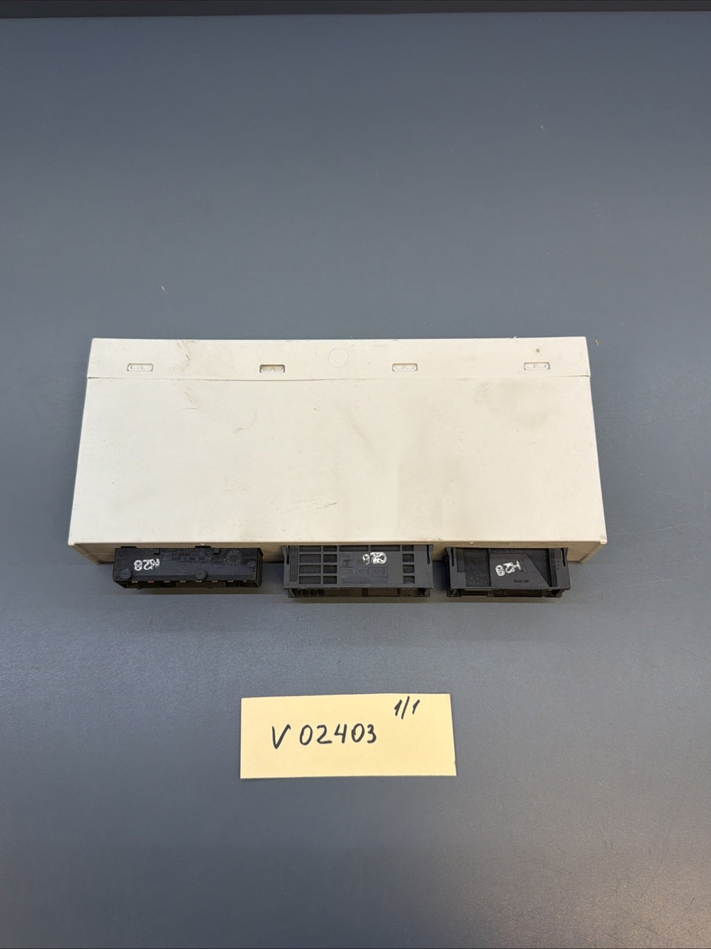BCM Body Control Module (GM5) - 2001 BMW 325CI E46 Coupe 01-03 OEM 6907663