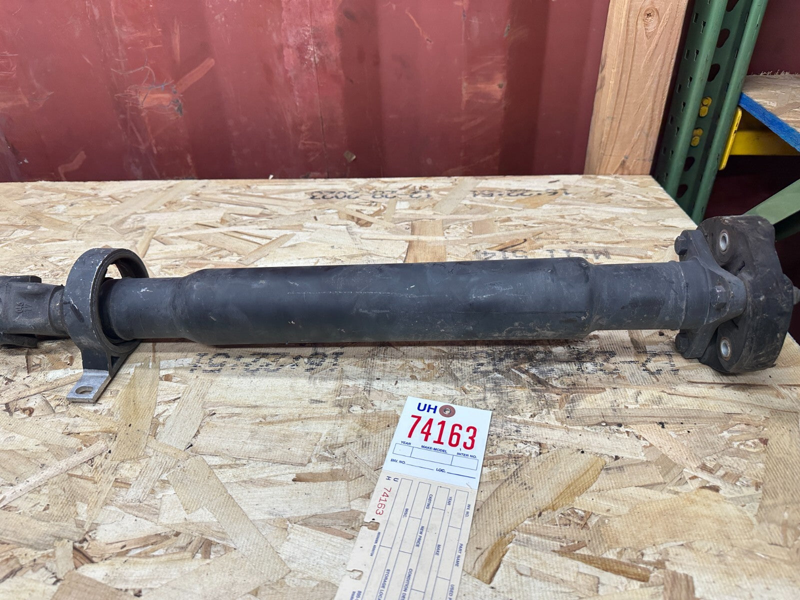OEM BMW REAR DRIVESHAFT FITS AUTOMATIC 04-10 E60 E61 525 528 530 535 7573493