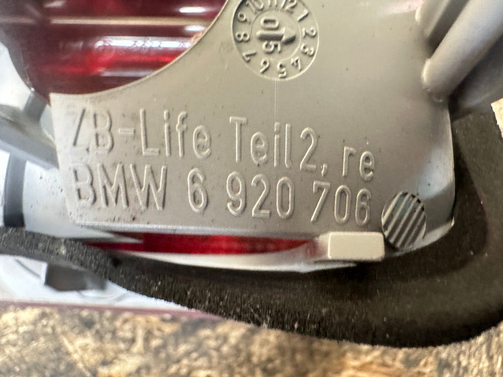 BMW 98-06 E46 3 SERIES INNER TRUNK LEFT+RIGHT TAIL LIGHTS 2PC 6920706+6920705