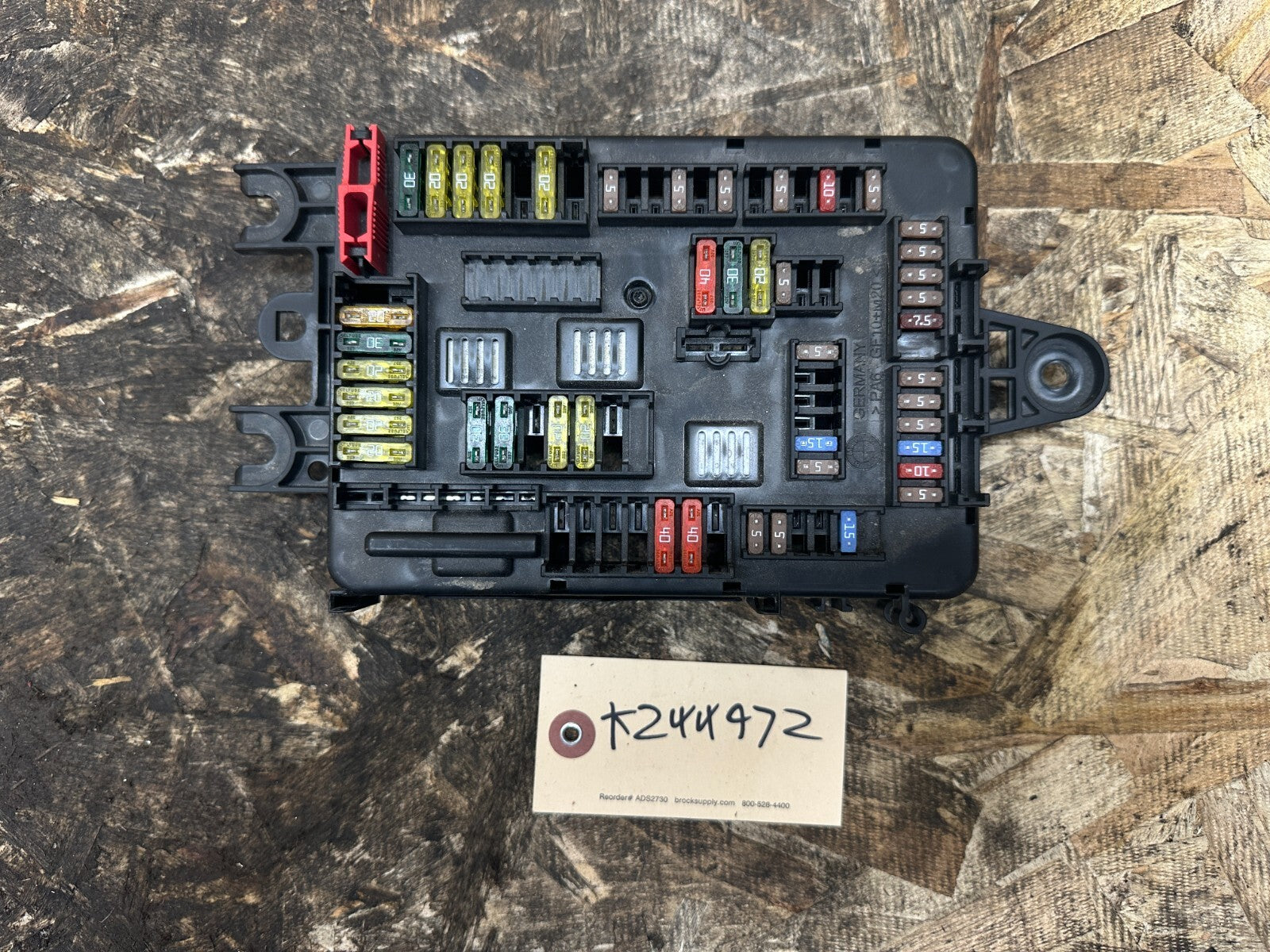 BMW 2012-2019 F30 F32 F34 F36 F80 F82 REAR FUSE RELAY BOX OEM 9337880