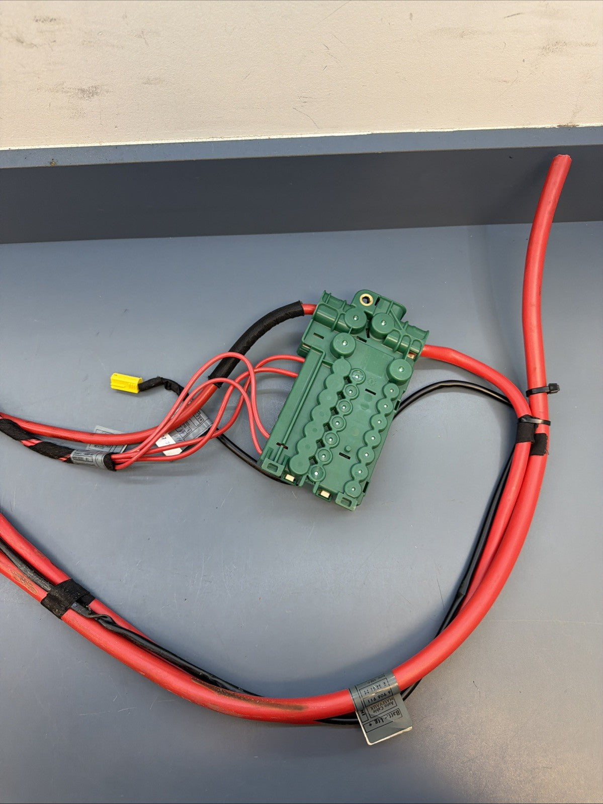 2001-2006 BMW X5 BATTERY CABLE VOLTAGE REGULATOR OEM W CABLE 6906911