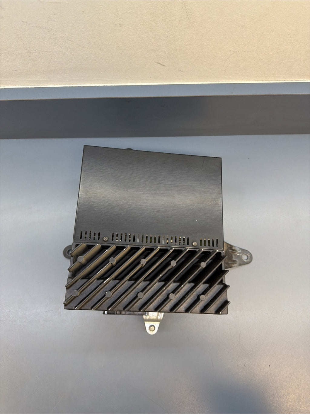 2004-2007 BMW E83 X3 HIFI Audio Radio AMP Amplifier OEM 6990098