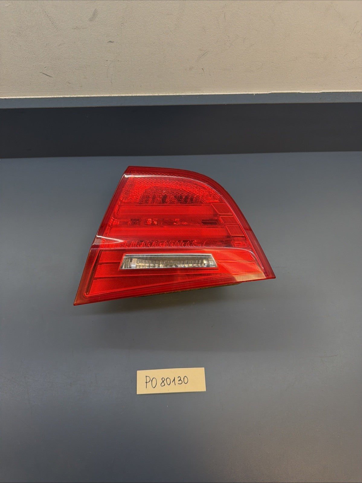 09-11 BMW 328i 335i M3 E90 INNER TAIL LIGHT LAMP RIGHT PASSENGER SIDE 7154156