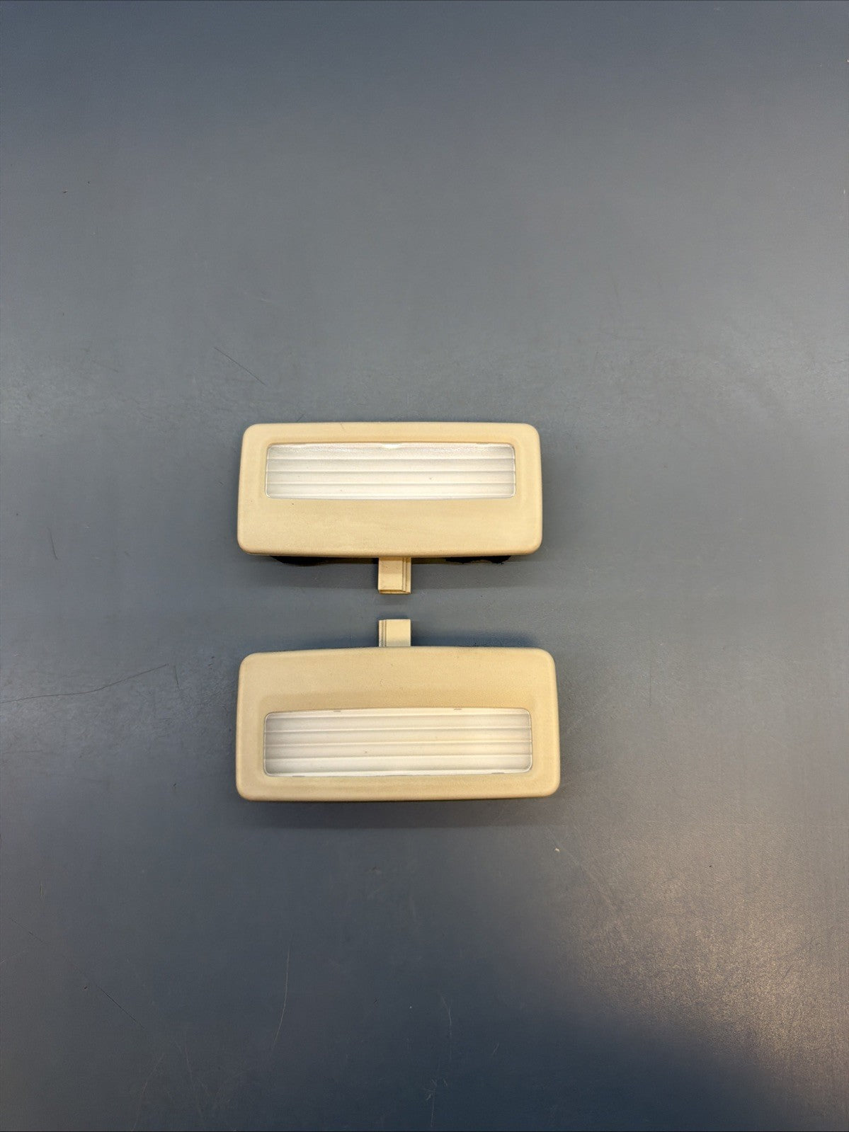 11 -16 BMW 5 Series F10 Mirror Light Vanity Set Of 2 Interior 63319163767 BEIGE