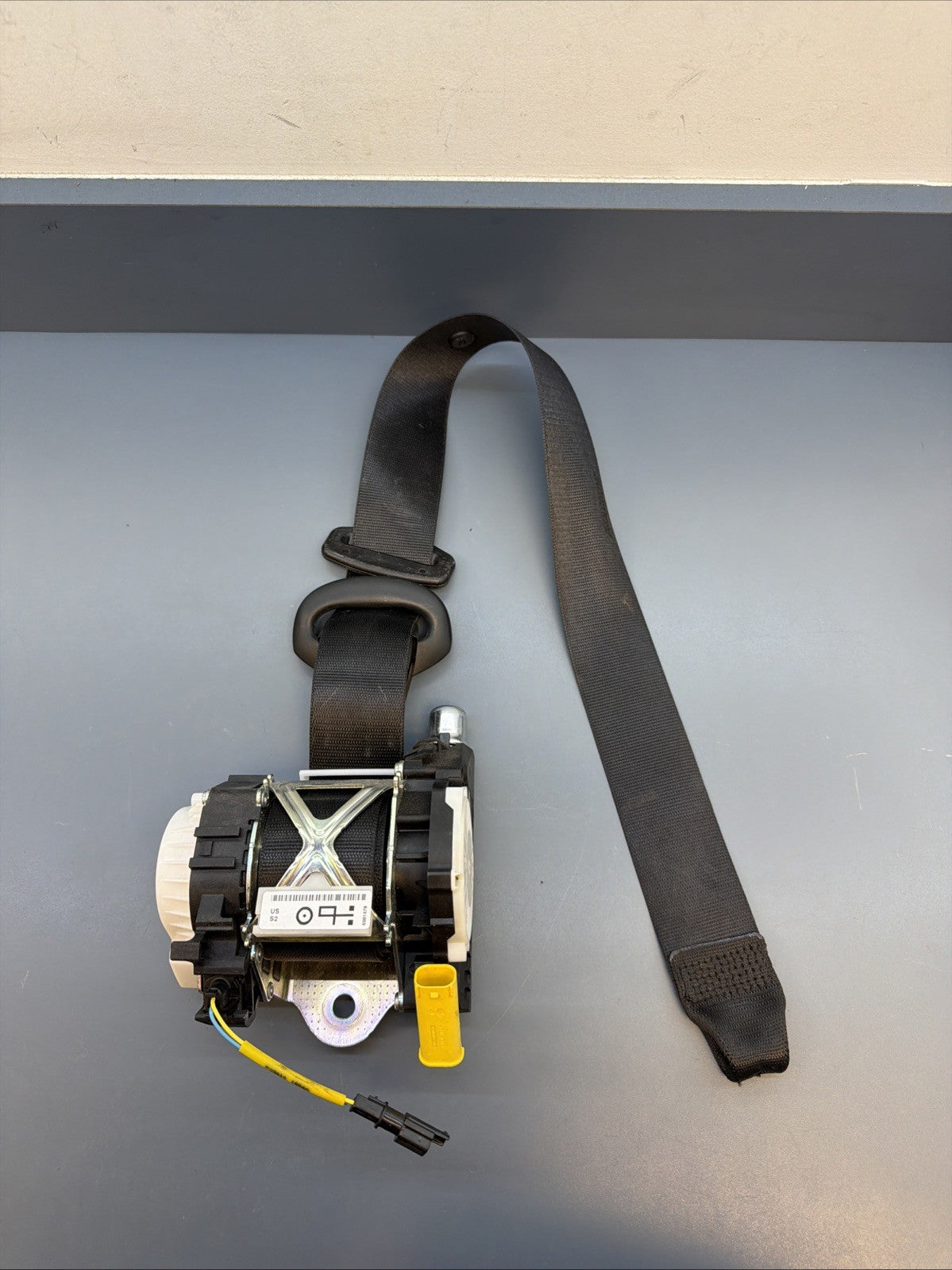 08-13 BMW E88 128i 135i Front Right Passenger Side Convertible Seat Belt OEM
