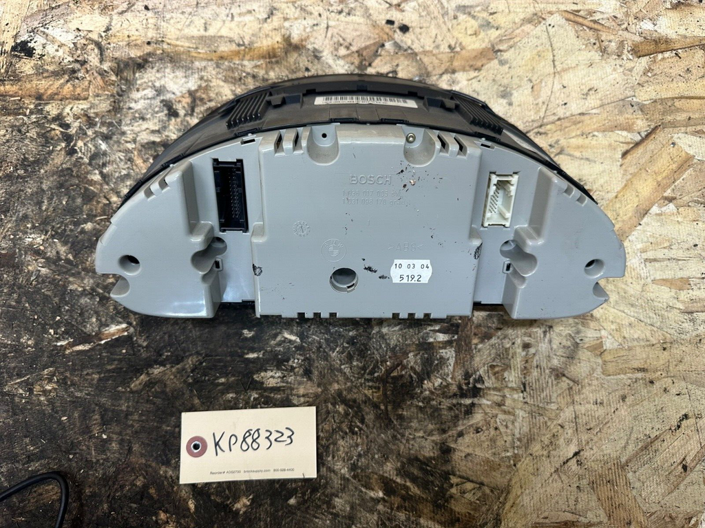 BMW E46 325i SPEDOMETER AND INSTRUMENT CLUSTER MPH OEM BMW 6940877