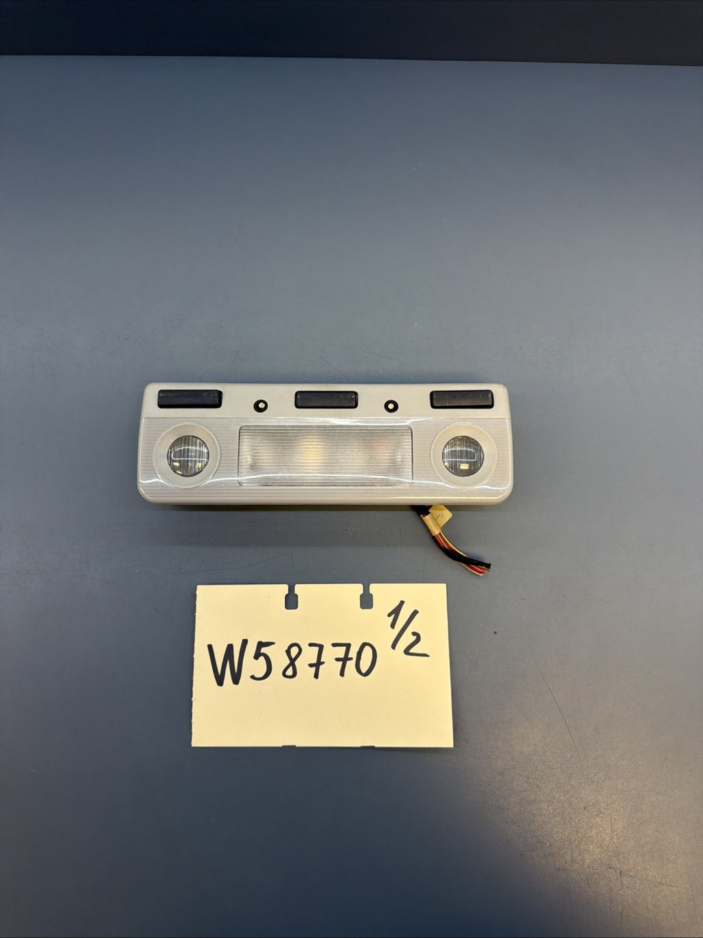 98-03 BMW E39 525i 540i 530i OVERHEAD DOME READING MAP LIGHT LAMP 8369511 GRAY