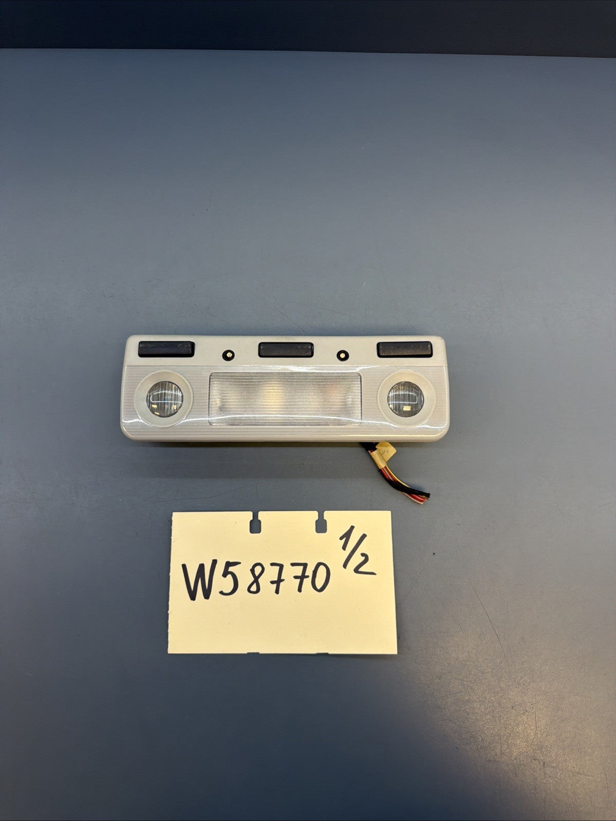 98-03 BMW E39 525i 540i 530i OVERHEAD DOME READING MAP LIGHT LAMP 8369511 GRAY