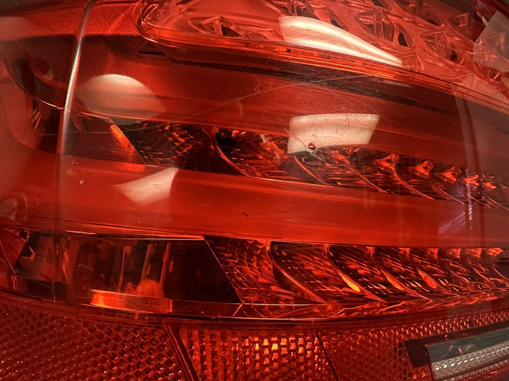 2011-2013 BMW 3 -SERIES E92 LEFT SIDE LH OUTER LED LCI TAILLIGHT OEM 7251959