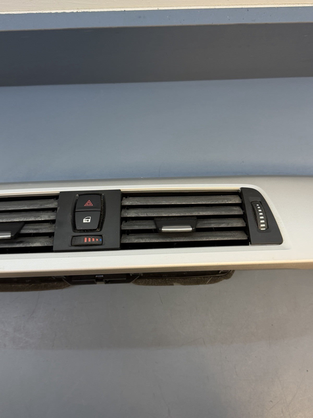 BMW F30 F31 F32 F33 F36 Center Dash Trim w/ Dual Air Vent OEM 9218552 9231206