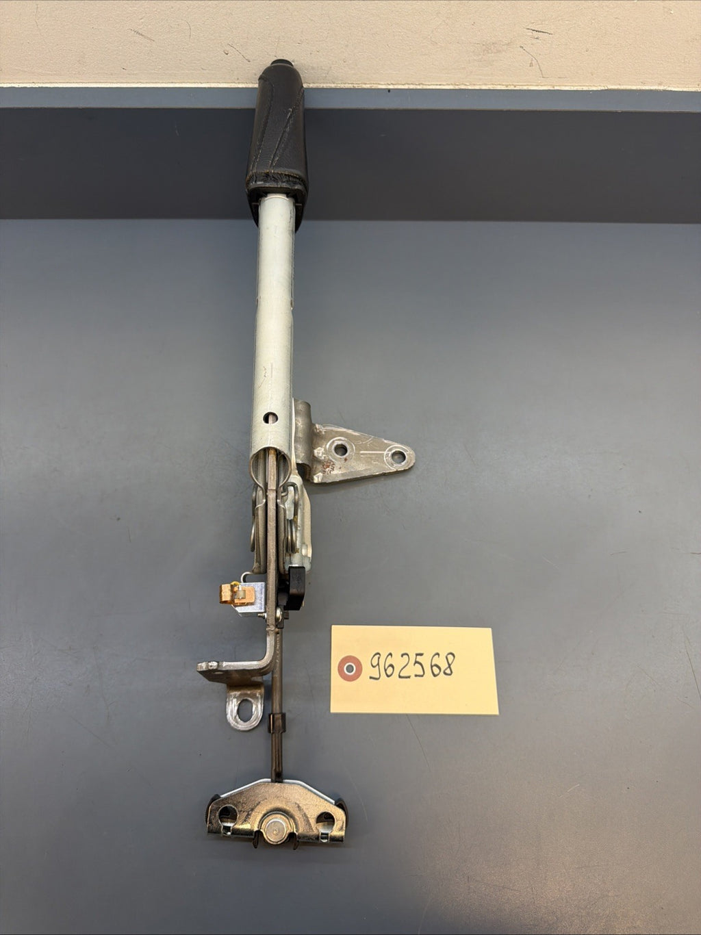 2012-2016 BMW 328I F30 - Emergency / Parking Brake Lever Assembly 6799101 OEM