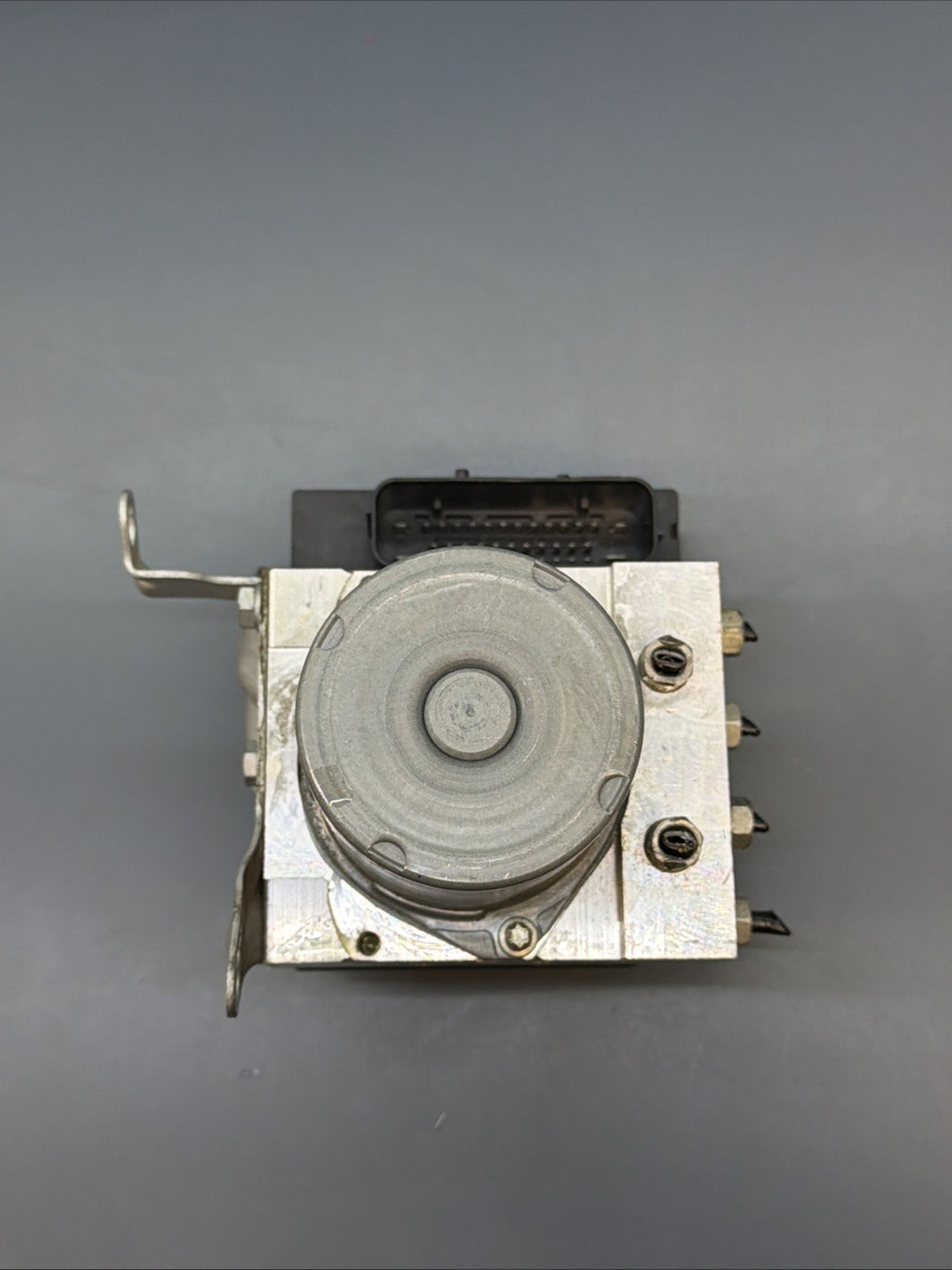 2007-2013 BMW E9x 328 335 328Xi 335Xi AWD ABS Pump Control Module 6777422