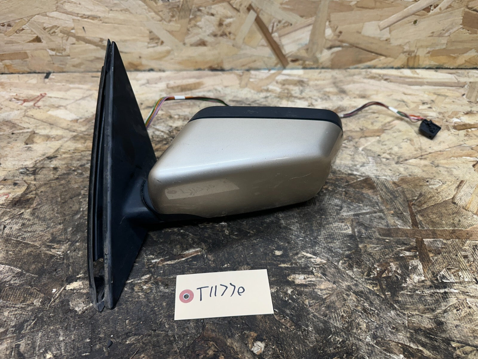 BMW 1997-1999 E39 PRE LCI DRIVER SIDE MIRROR CHAMPAIGN/YELLOW OEM 0117951