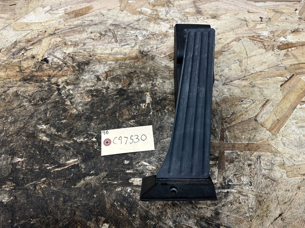 BMW 2006-2012 E90 ACCELRATION GAS THROTTLE PEDAL OEM 6786285