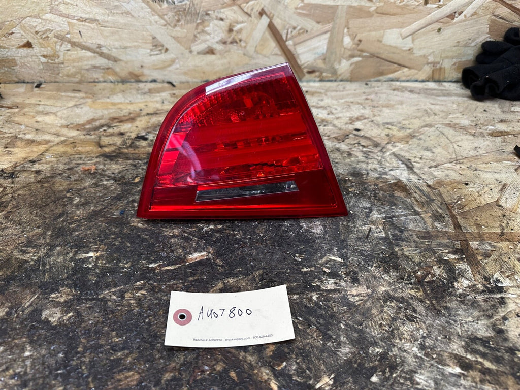 2009-2011 BMW 335xi DRIVER SIDE INNER/TRUNK TAIL LIGHT OEM BMW 7289427