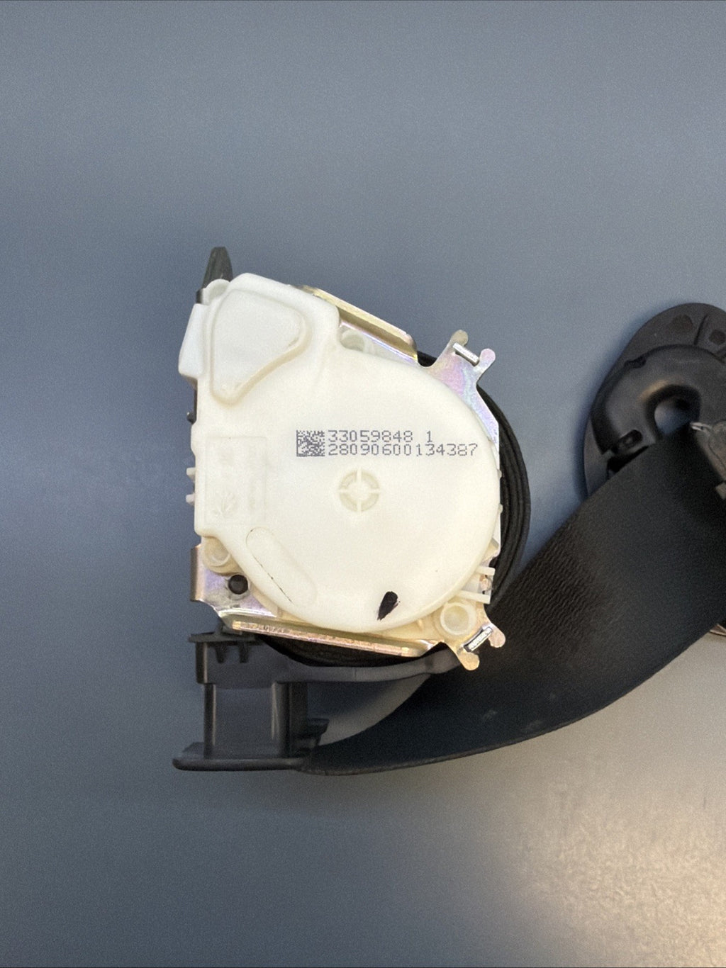 2006-2011 BMW 328i 335i E90 Left Front Seat Belt 72119117219 OEM