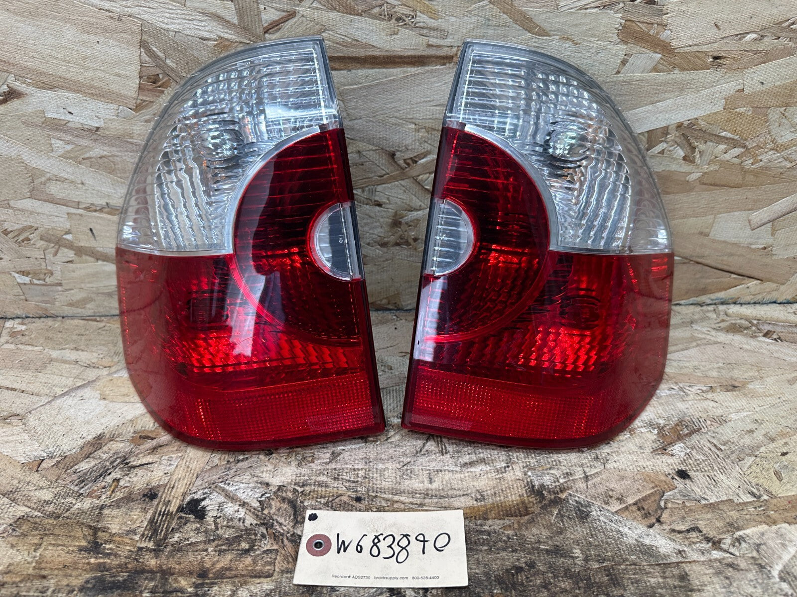 BMW 2003-2006 E83 X3 PRE LCI REAR LEFT+RIGHT OUTER TAIL LIGHT SET OEM 3404103+4