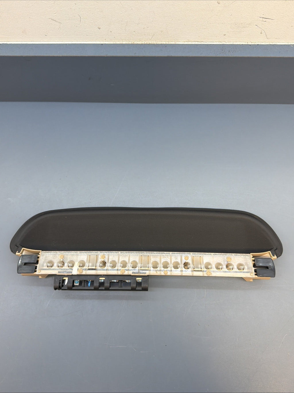 01-06 BMW 3 SERIES E46 THIRD CENTRAL BRAKE LIGHT 8386964 Beige