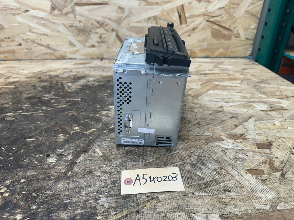 BMW 2006-2012 E90 3 SERIES FRONT NAVIGATION RADIO CD PLAYER OEM 9202828