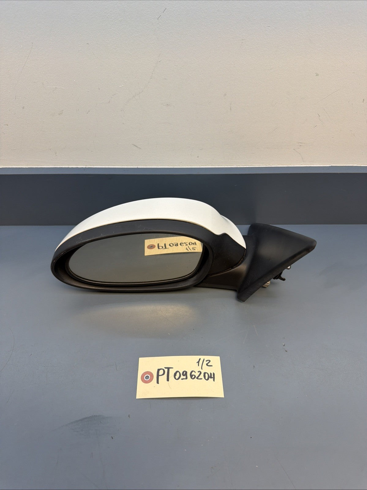 06-08 BMW E90 E91 325i Front Left Driver Side Rear View Mirror OEM 010803