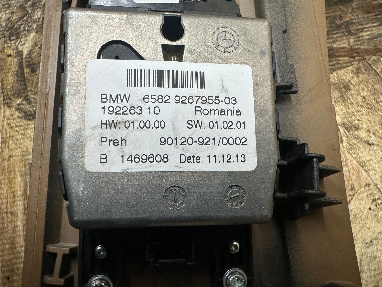 BMW 2011-2019 F25 X3 CENTER CONSOLE SHIFTER TRIM AND SWITCHES OEM 9200952