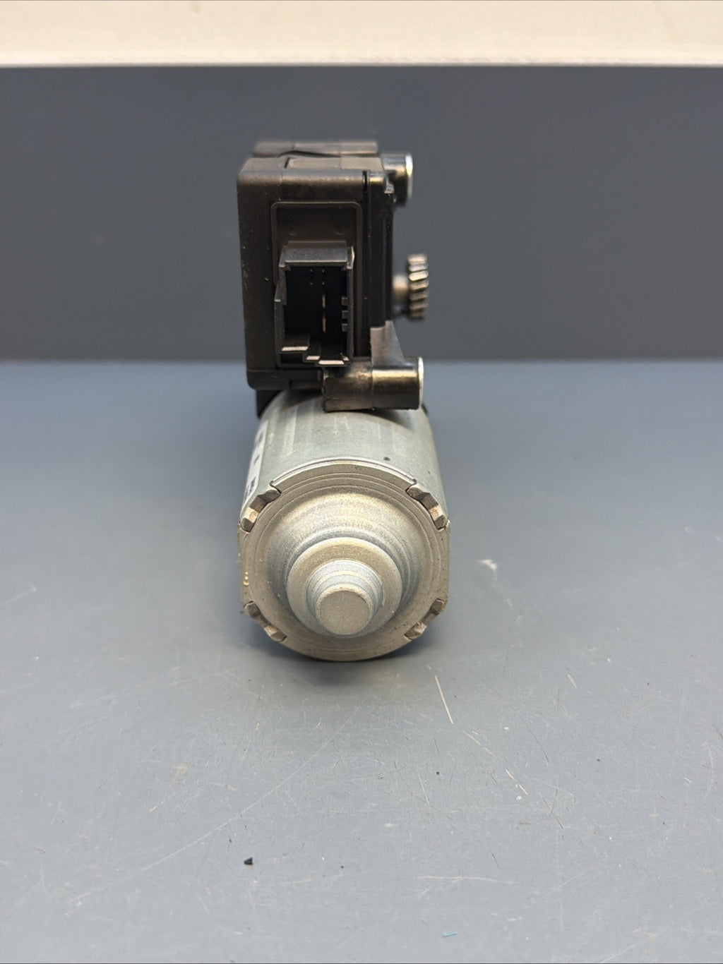 05-13 BMW E63 E82 E90 E92 SUNROOF MOON ROOF MOTOR UNIT 6922257 OEM