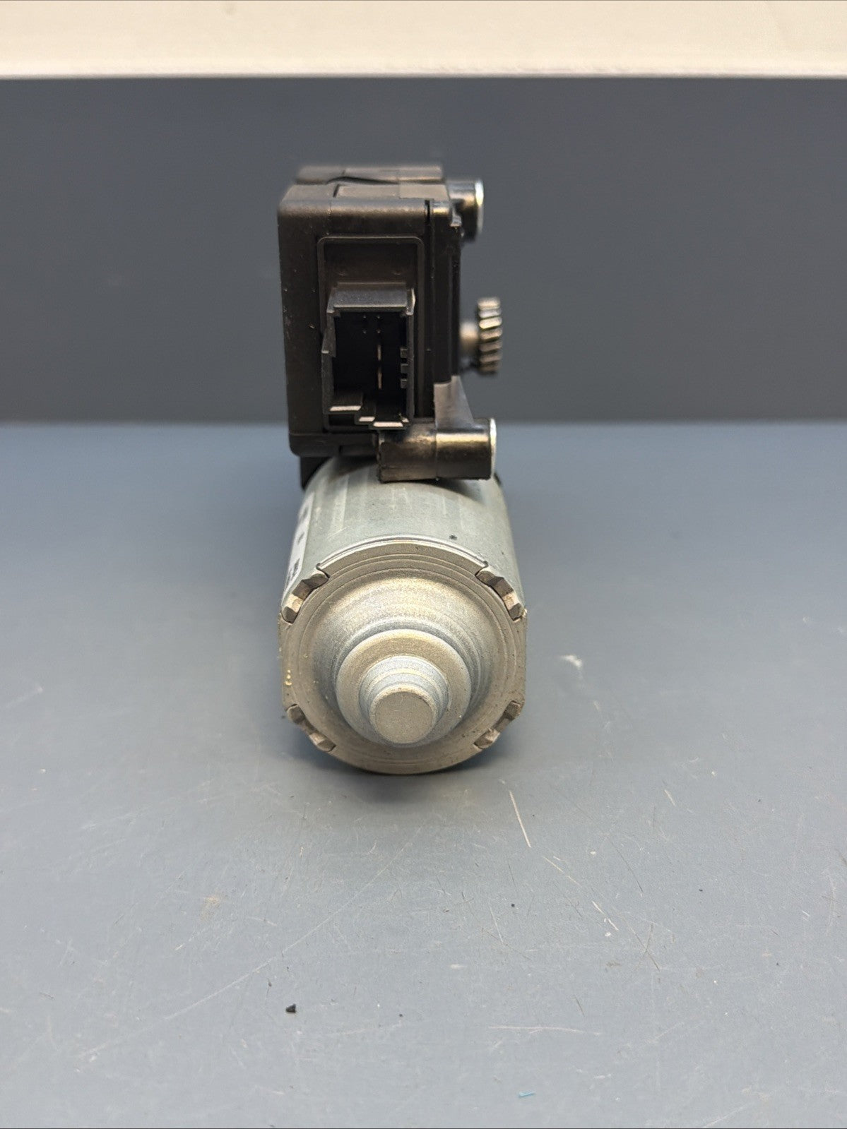 05-13 BMW E63 E82 E90 E92 SUNROOF MOON ROOF MOTOR UNIT 6922257 OEM