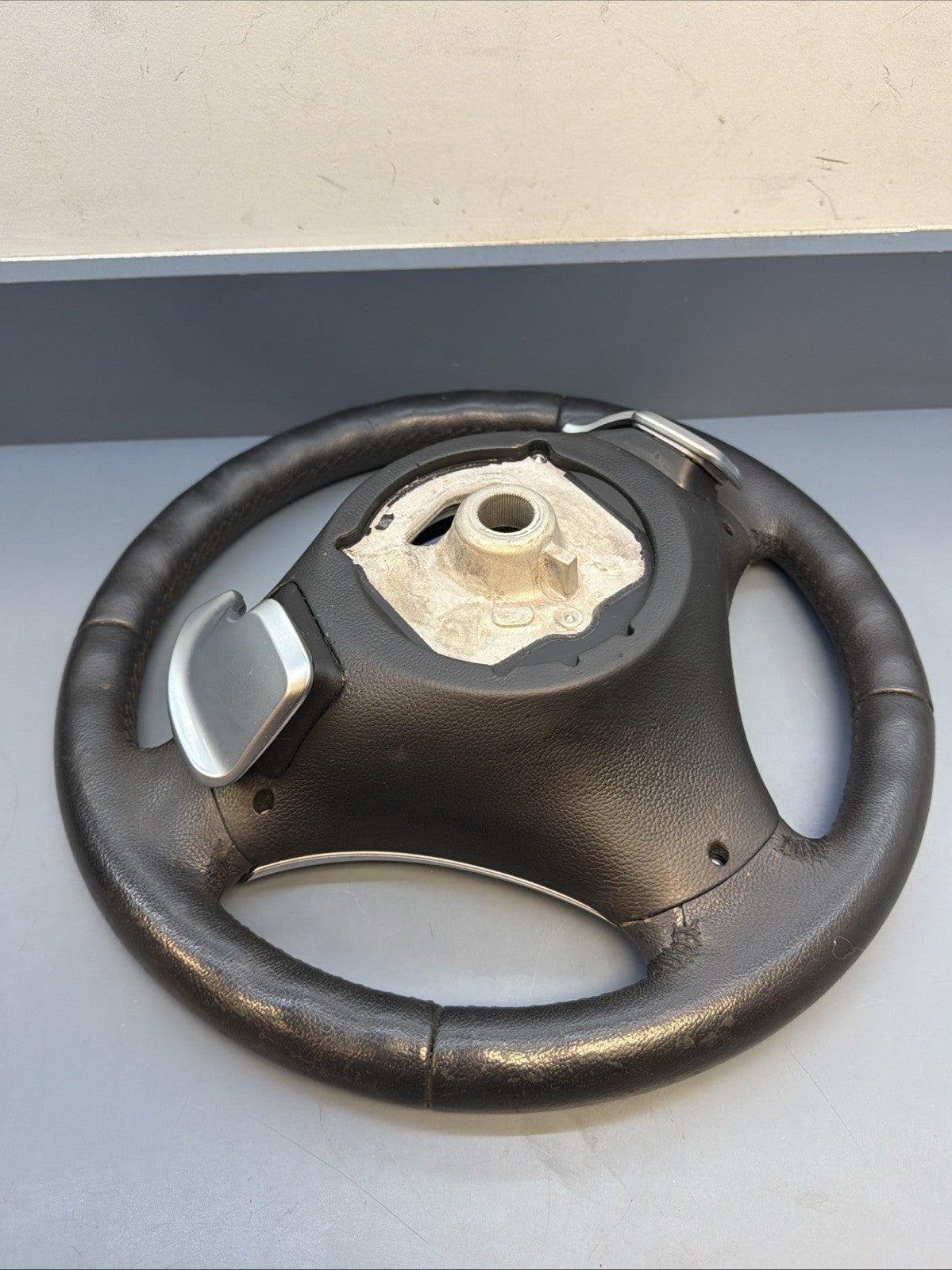 06-11 BMW E90 3 SERIES BLACK LEATHER SPORT STEERING WHEEL W PADDLES 6795858