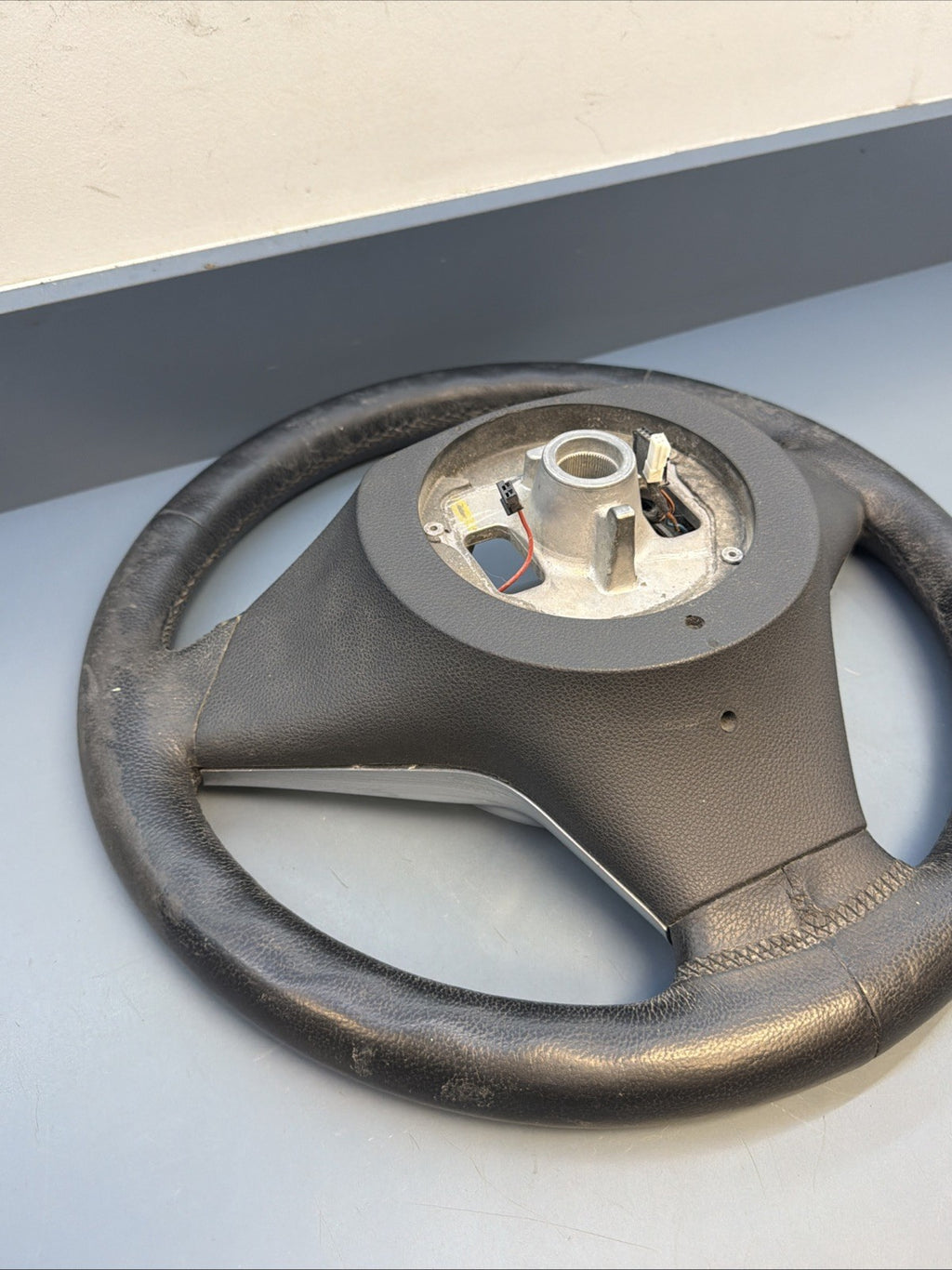 BMW 03-10 E60 5 SERIES BLACK LEATHER STEERING WHEEL W/BUTTONS OEM 11008818