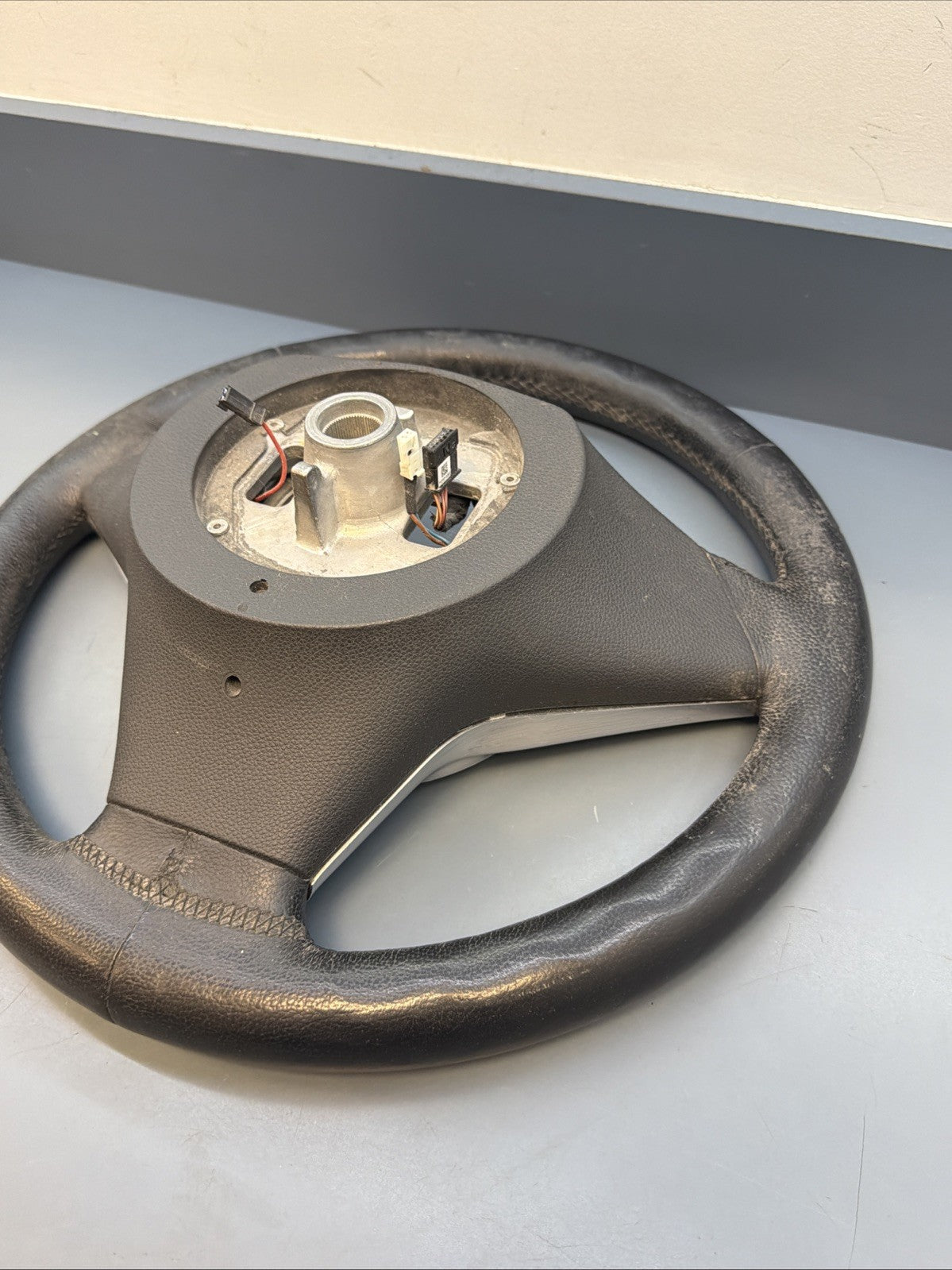BMW 03-10 E60 5 SERIES BLACK LEATHER STEERING WHEEL W/BUTTONS OEM 11008818
