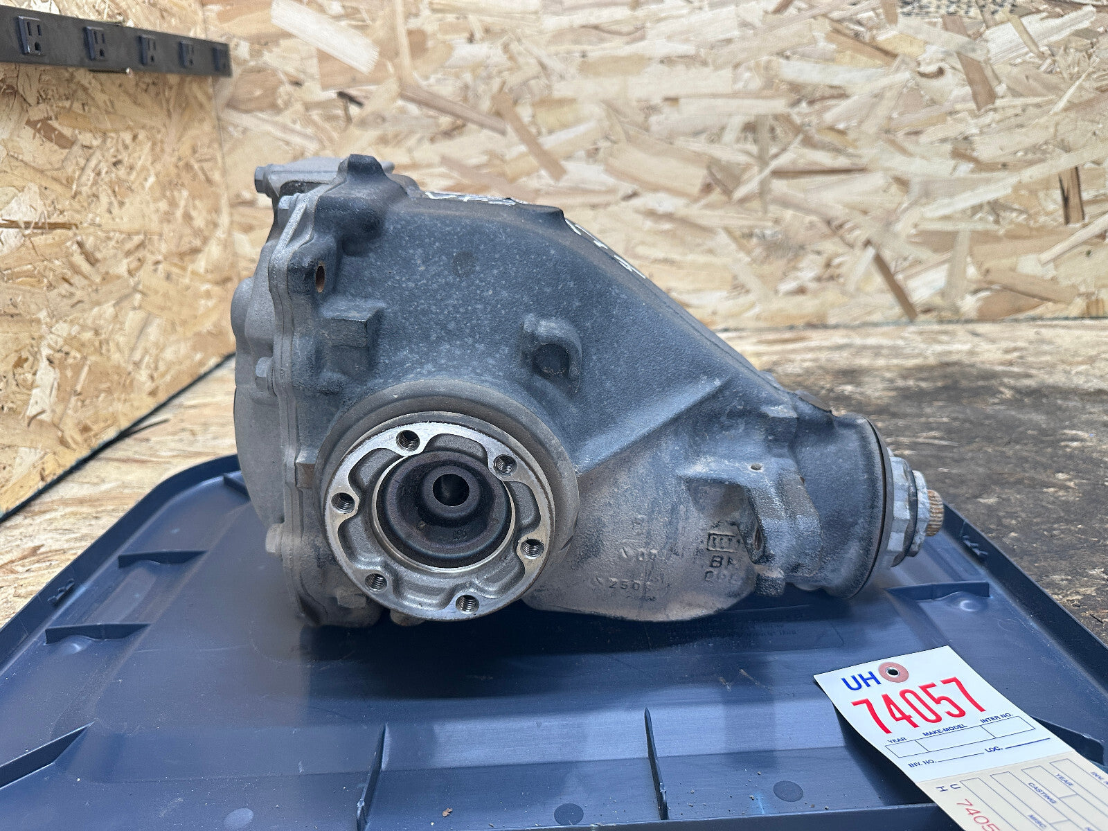 BMW 05-13 135i 335i 335xi 335is REAR DIFFERENTIAL FINAL 3.08 DRIVE 7571187