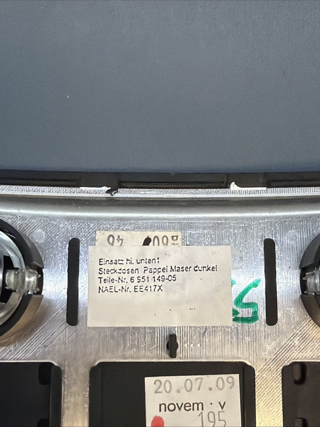 04-10 BMW 5 SERIES E60 REAR CIGARETTE LIGHTER SOCKET CENTER CONSOLE OEM 6951149