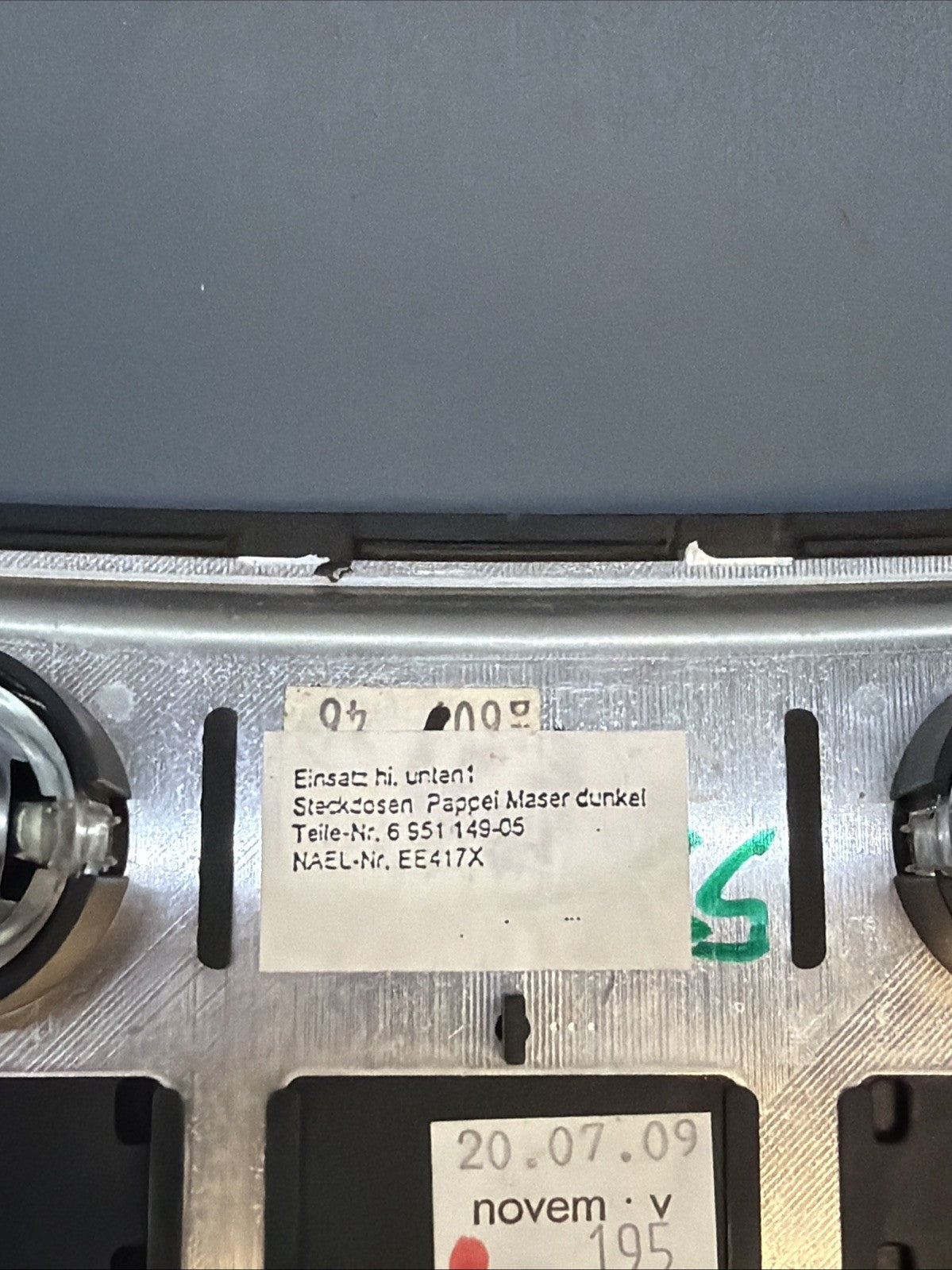 04-10 BMW 5 SERIES E60 REAR CIGARETTE LIGHTER SOCKET CENTER CONSOLE OEM 6951149