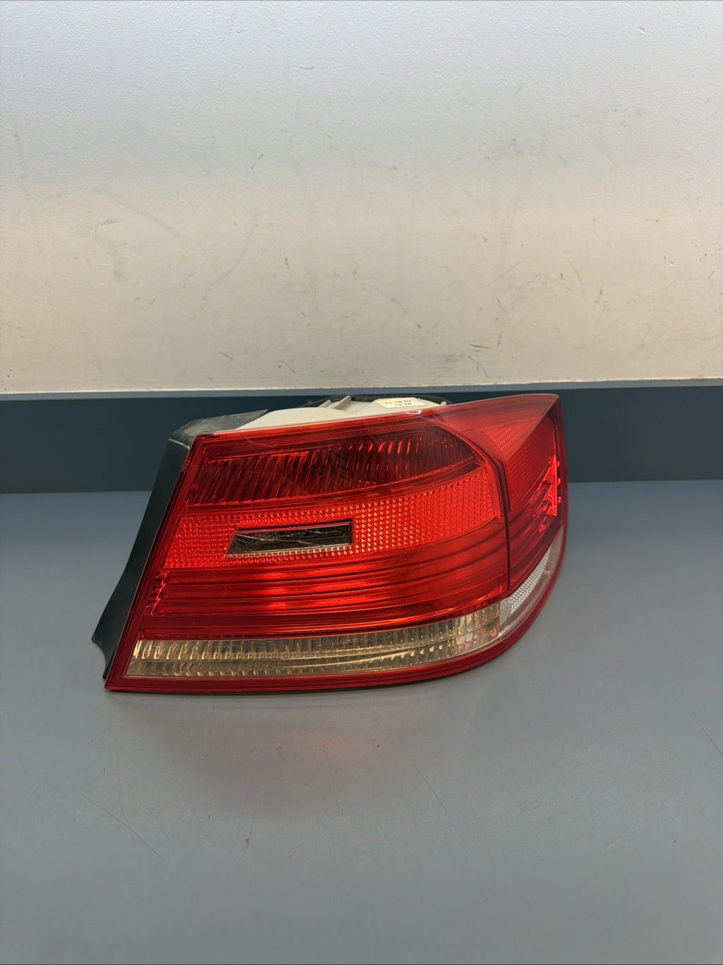 07-10 BMW E92 328i 335i M3 PRE LCI Right Side Outer Tail Light Taillight 7174404