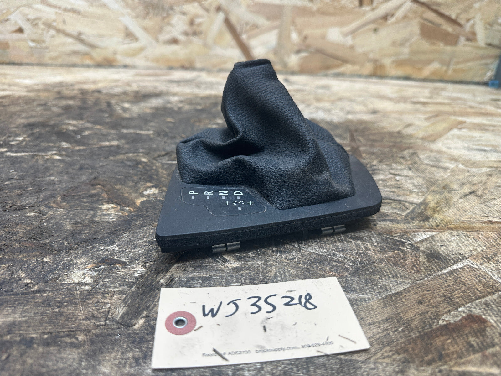 BMW 2003-2010 E83 X3 AUTOMATIC TRANSMISSION GEAR SHIFTER BOOT BLACK OEM 7056025